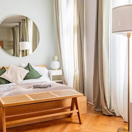 City Apartment, Two Metro Stations To Hauptbahnhof Vienna Luaran gambar