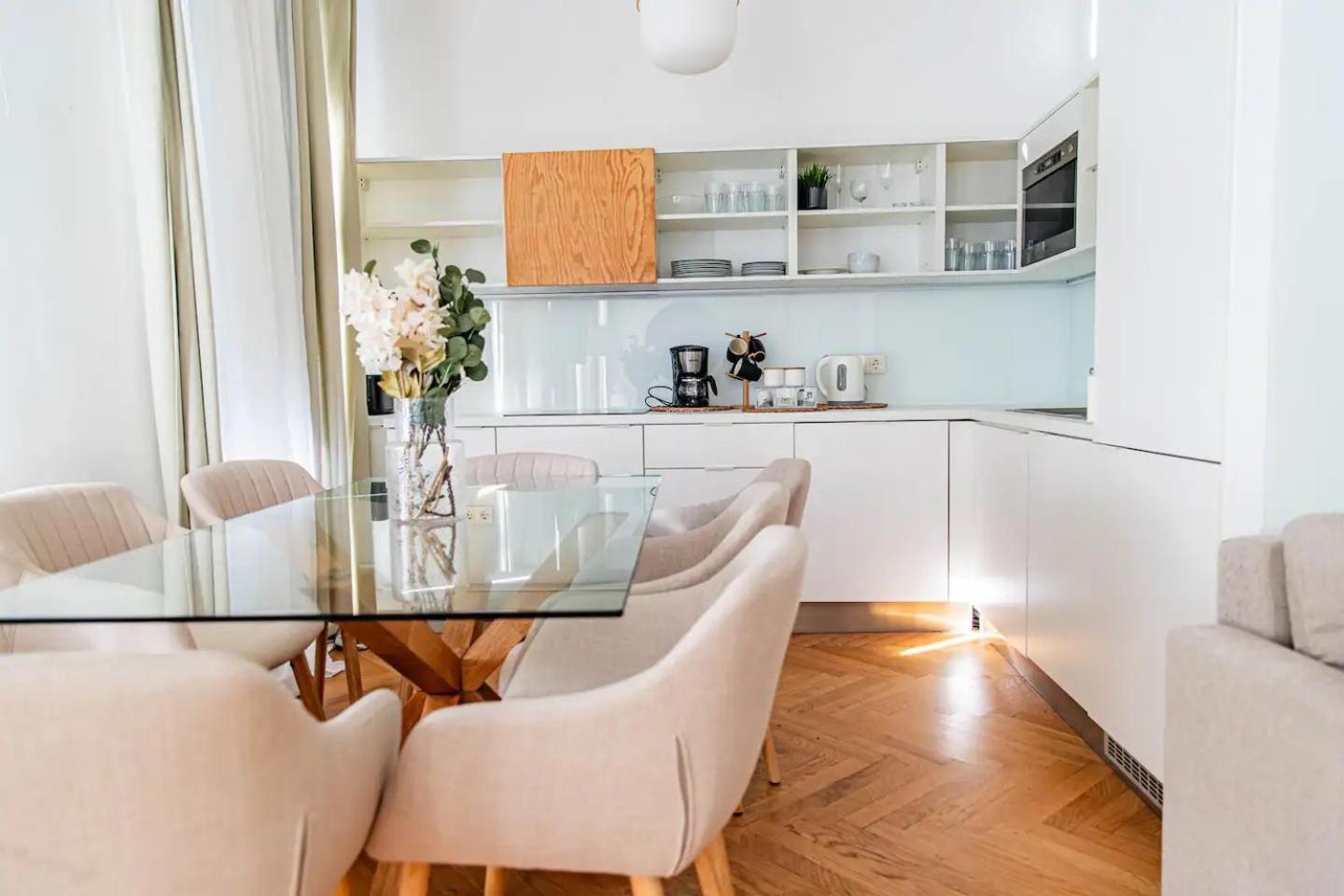 City Apartment, Two Metro Stations To Hauptbahnhof Vienna Luaran gambar