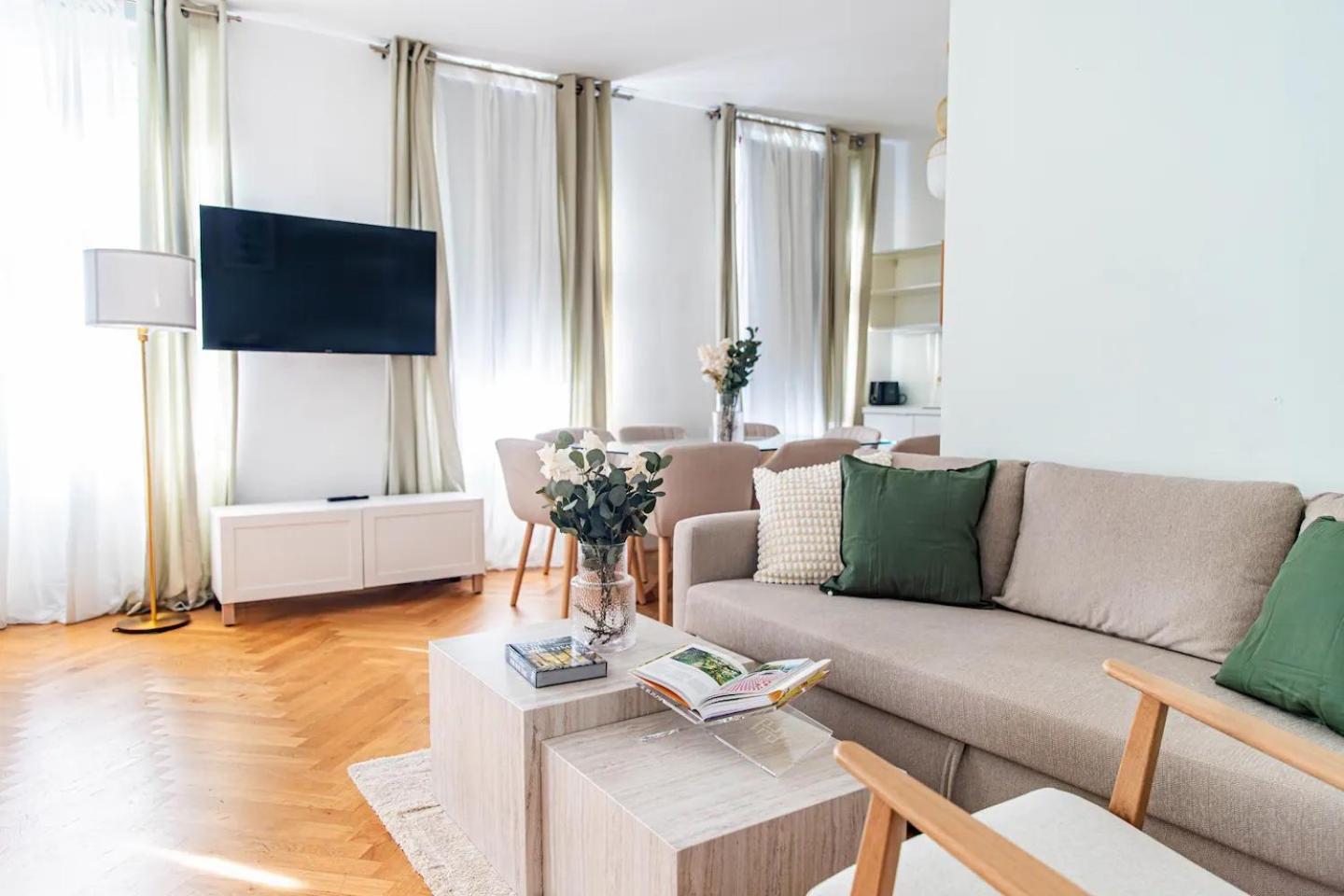 City Apartment, Two Metro Stations To Hauptbahnhof Vienna Luaran gambar