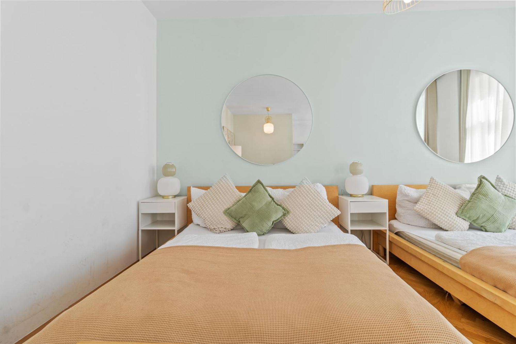 City Apartment, Two Metro Stations To Hauptbahnhof Vienna Luaran gambar