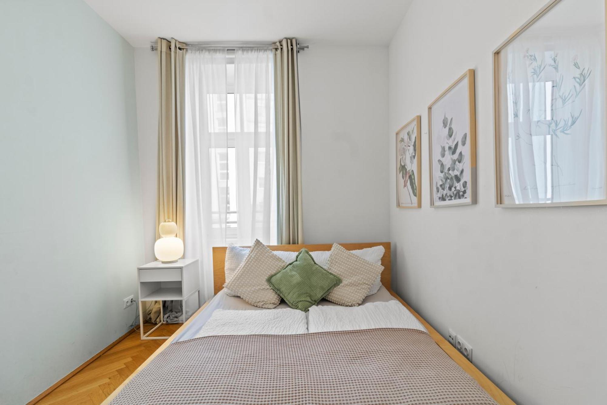 City Apartment, Two Metro Stations To Hauptbahnhof Vienna Luaran gambar